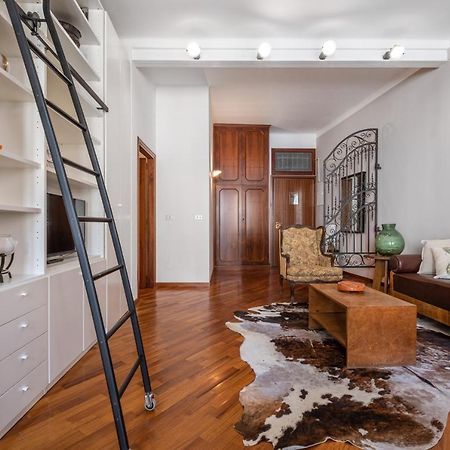 A Due Passi Dalla Pinacoteca Apartment Болонья Экстерьер фото