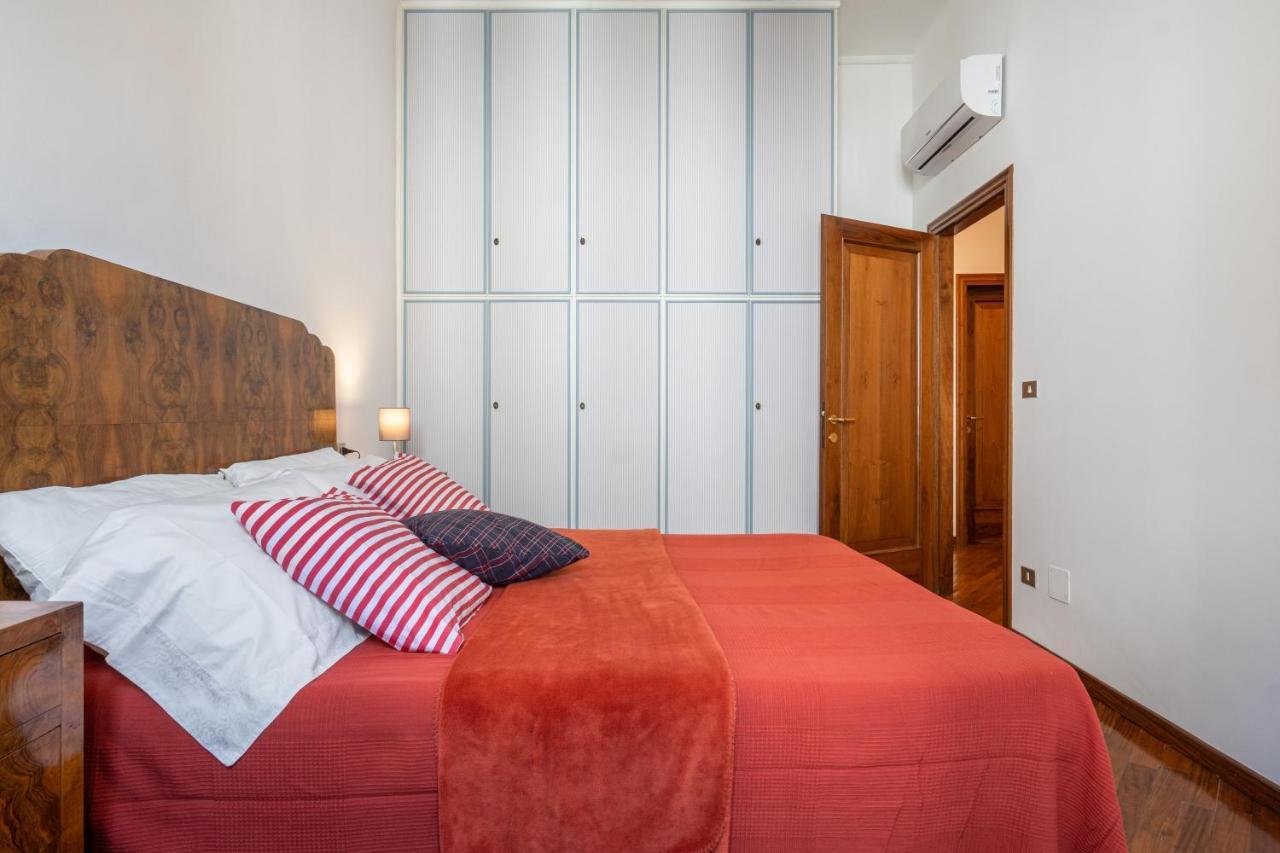 A Due Passi Dalla Pinacoteca Apartment Болонья Экстерьер фото