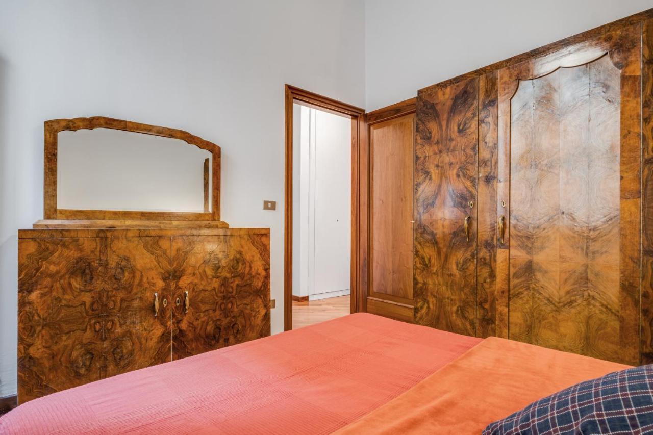 A Due Passi Dalla Pinacoteca Apartment Болонья Экстерьер фото