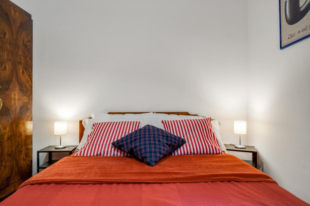 A Due Passi Dalla Pinacoteca Apartment Болонья Экстерьер фото